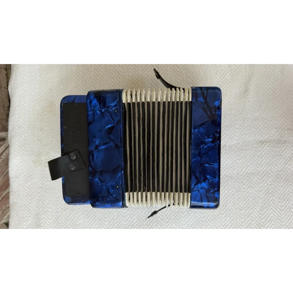 Vintage First Act Discovery Children Blue Accordion Good Condition Great Sound